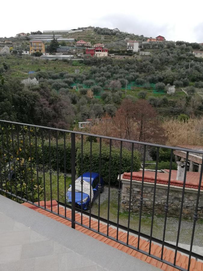 La Torretta Di Piero Con Terrazzi E Parcheggio Privato Citra Zero Zero Ottanta 31Lst0282 Apartamento Imperia Exterior foto