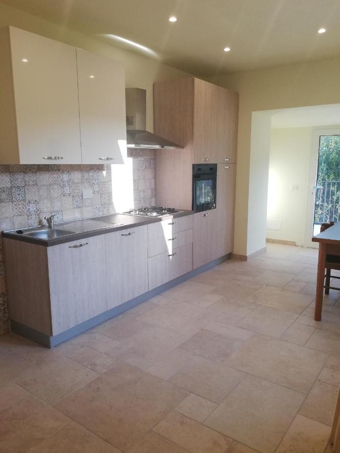 La Torretta Di Piero Con Terrazzi E Parcheggio Privato Citra Zero Zero Ottanta 31Lst0282 Apartamento Imperia Exterior foto